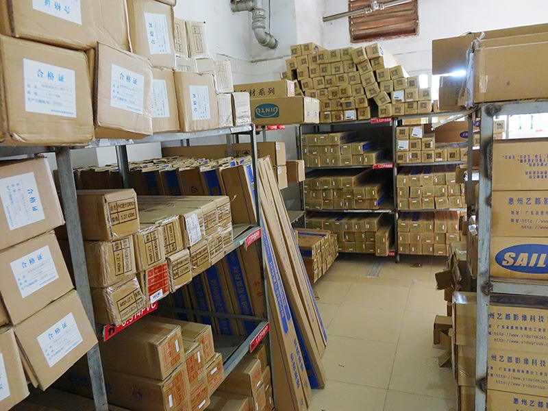 力奇廣告噴繪-材料倉庫